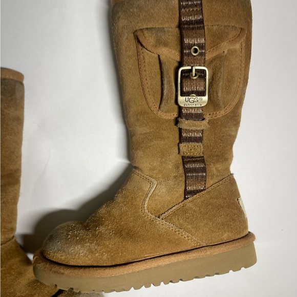 UGG - Picture 3 of 8